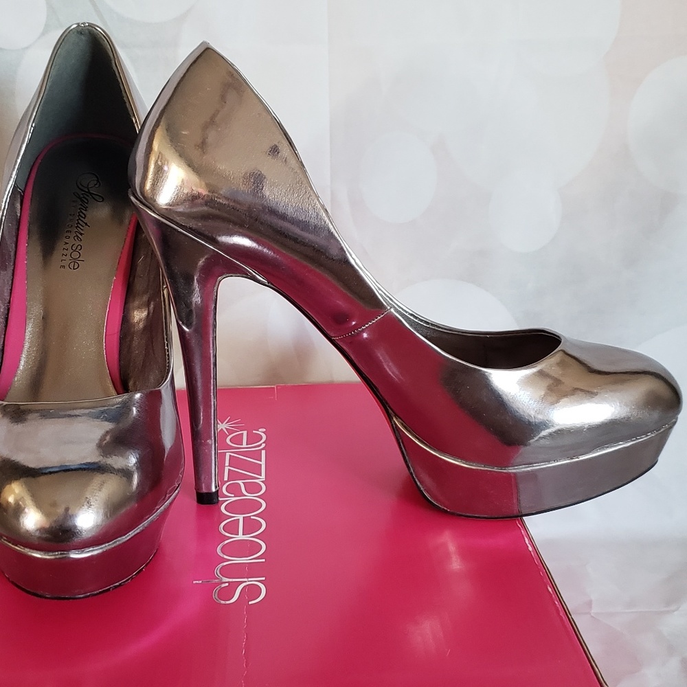 Shoedazzle VIDA Shiny Silver Platform Shoes 9.5